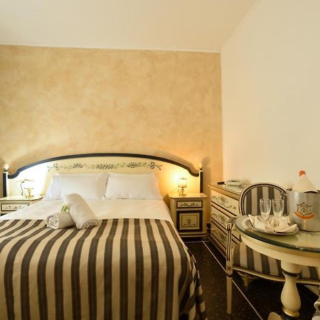 Hotel Morchio Mhotelsgroup 迪亚诺马里纳 外观 照片