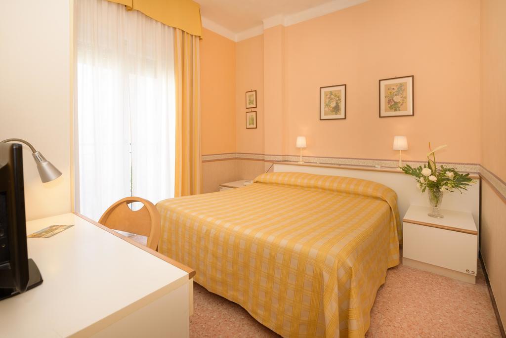 Hotel Morchio Mhotelsgroup 迪亚诺马里纳 外观 照片