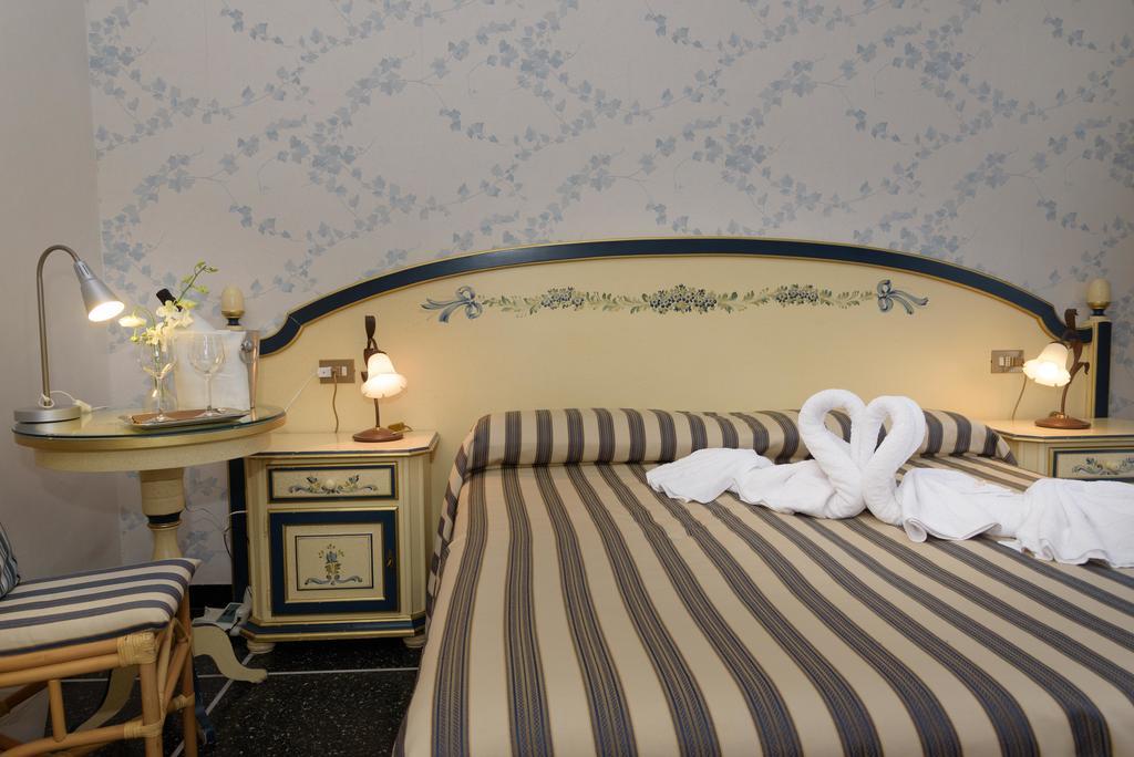 Hotel Morchio Mhotelsgroup 迪亚诺马里纳 外观 照片