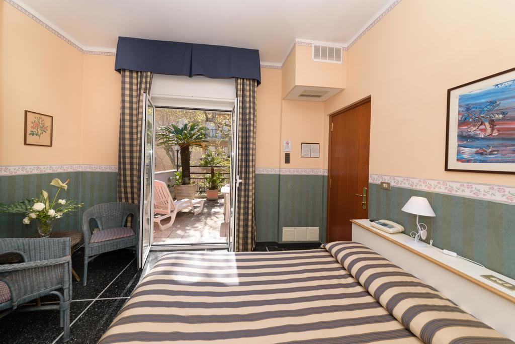 Hotel Morchio Mhotelsgroup 迪亚诺马里纳 外观 照片