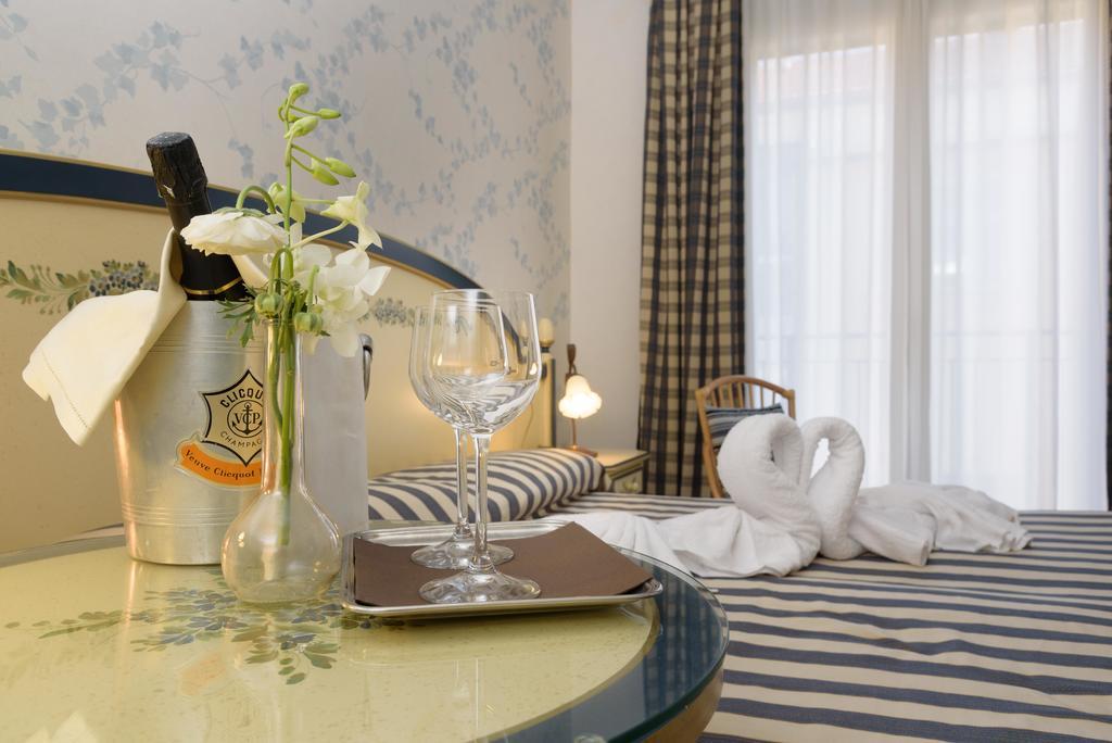 Hotel Morchio Mhotelsgroup 迪亚诺马里纳 外观 照片