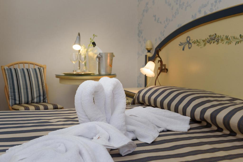 Hotel Morchio Mhotelsgroup 迪亚诺马里纳 外观 照片