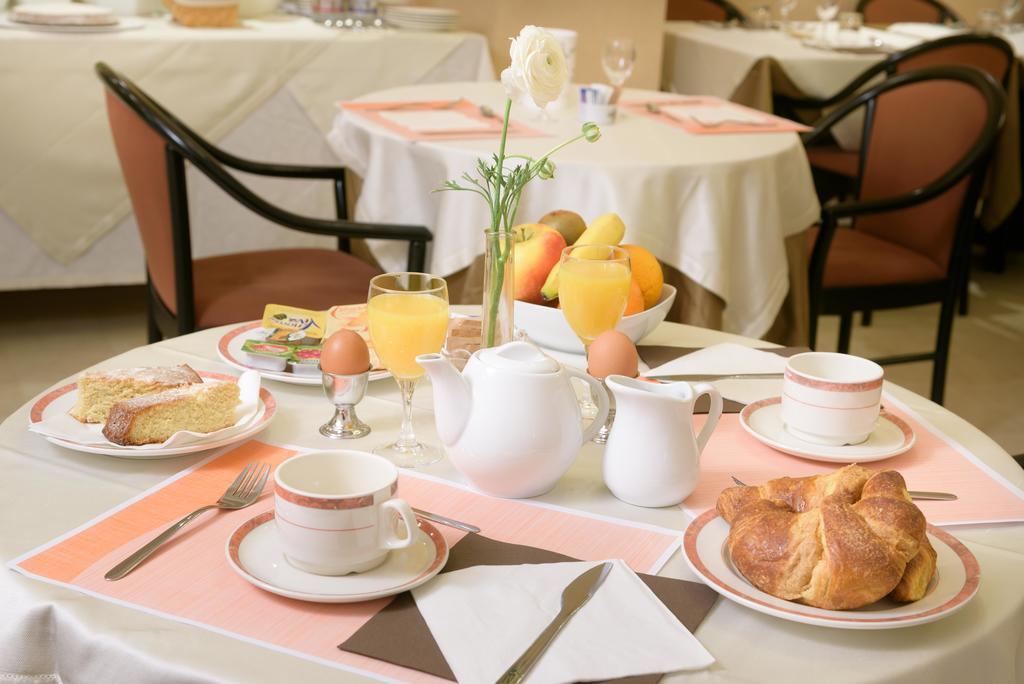 Hotel Morchio Mhotelsgroup 迪亚诺马里纳 外观 照片